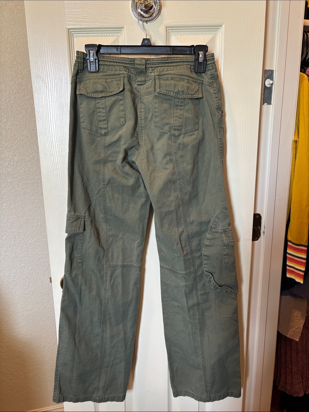 Brandy Melville Olive Green Kim Low-Rise Cargo Pants Utility Trousers size S - Picture 6 of 8
